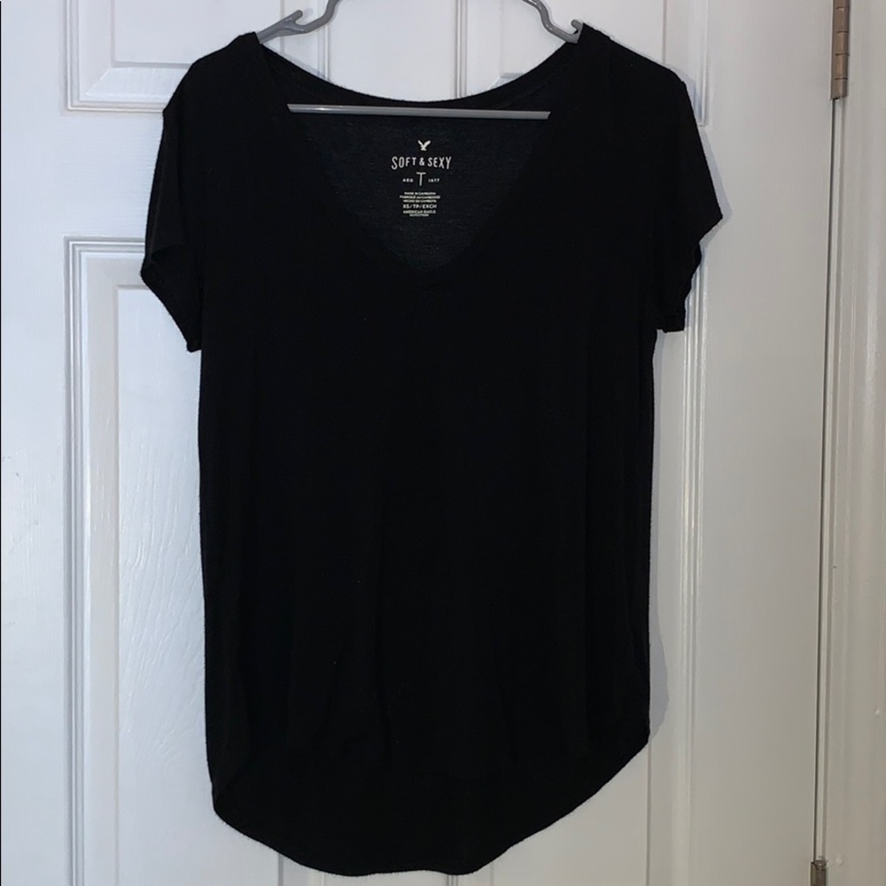 Black v-neck short sleeve